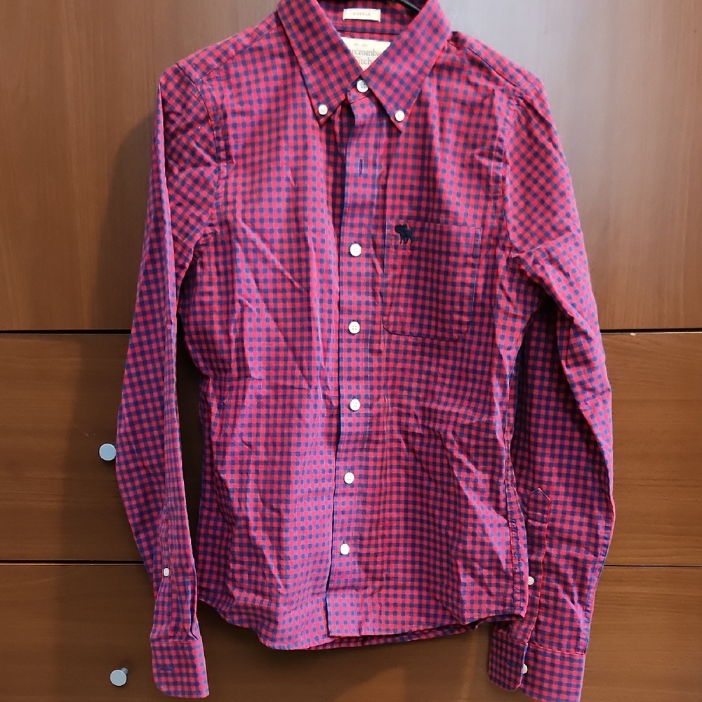 Abercrombie & Fitch Red and Blue Check Button-Down Shirt Size Small